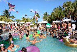 Fiestas en piscinas de Miami
