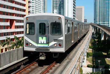 moverse en metrorail Miami